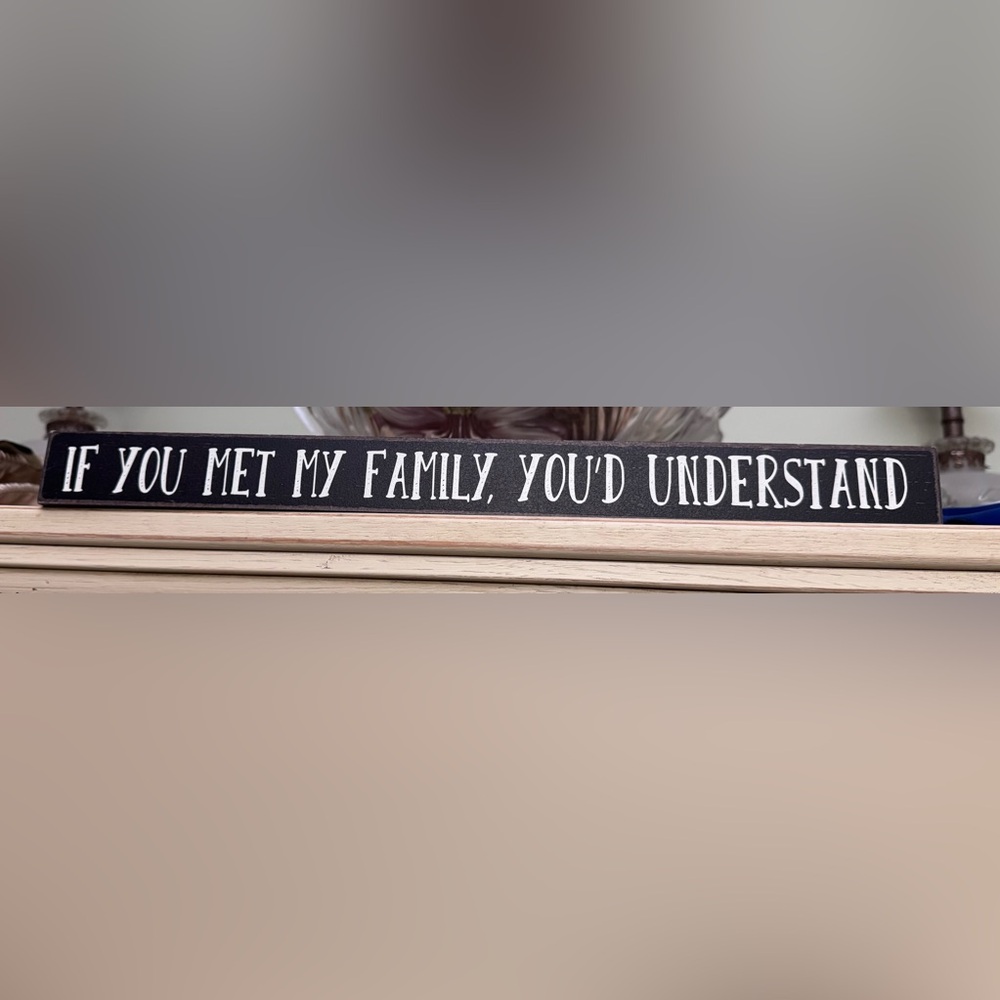 Skinnies wooden sign